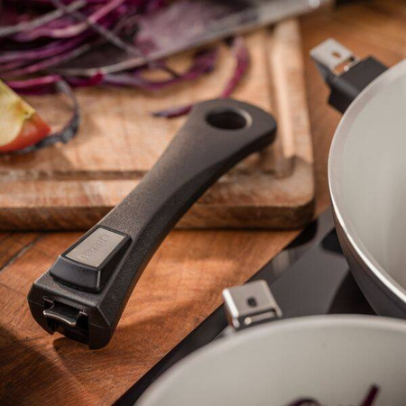 b.perfect Abnehmbarer „Click“-Stiel