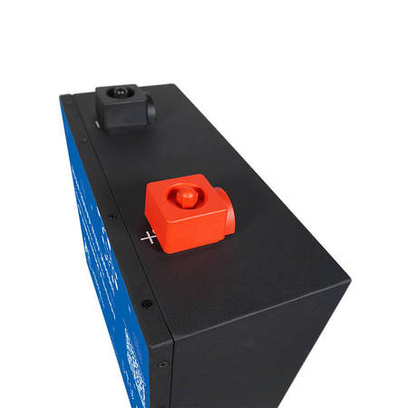 180Ah LiFePO4 12.8V ULTIMATRON beheizter Untersitz-Akku