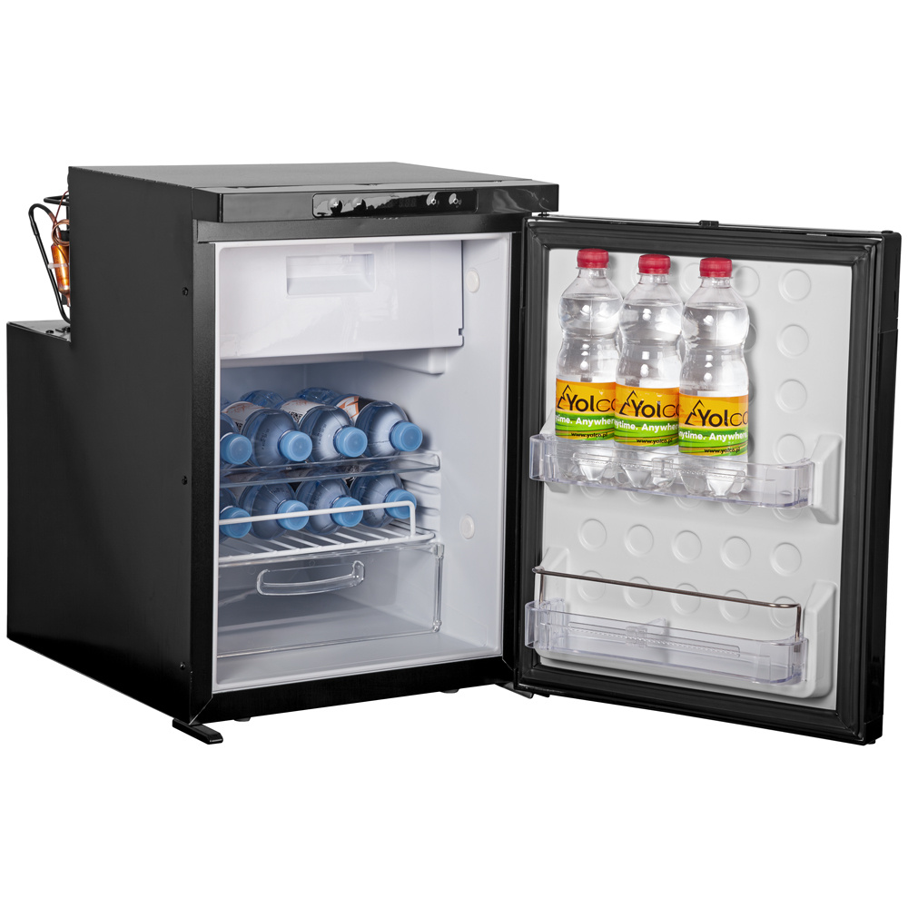 Innenraum des Yolco KL50D mit Lebensmitteln
